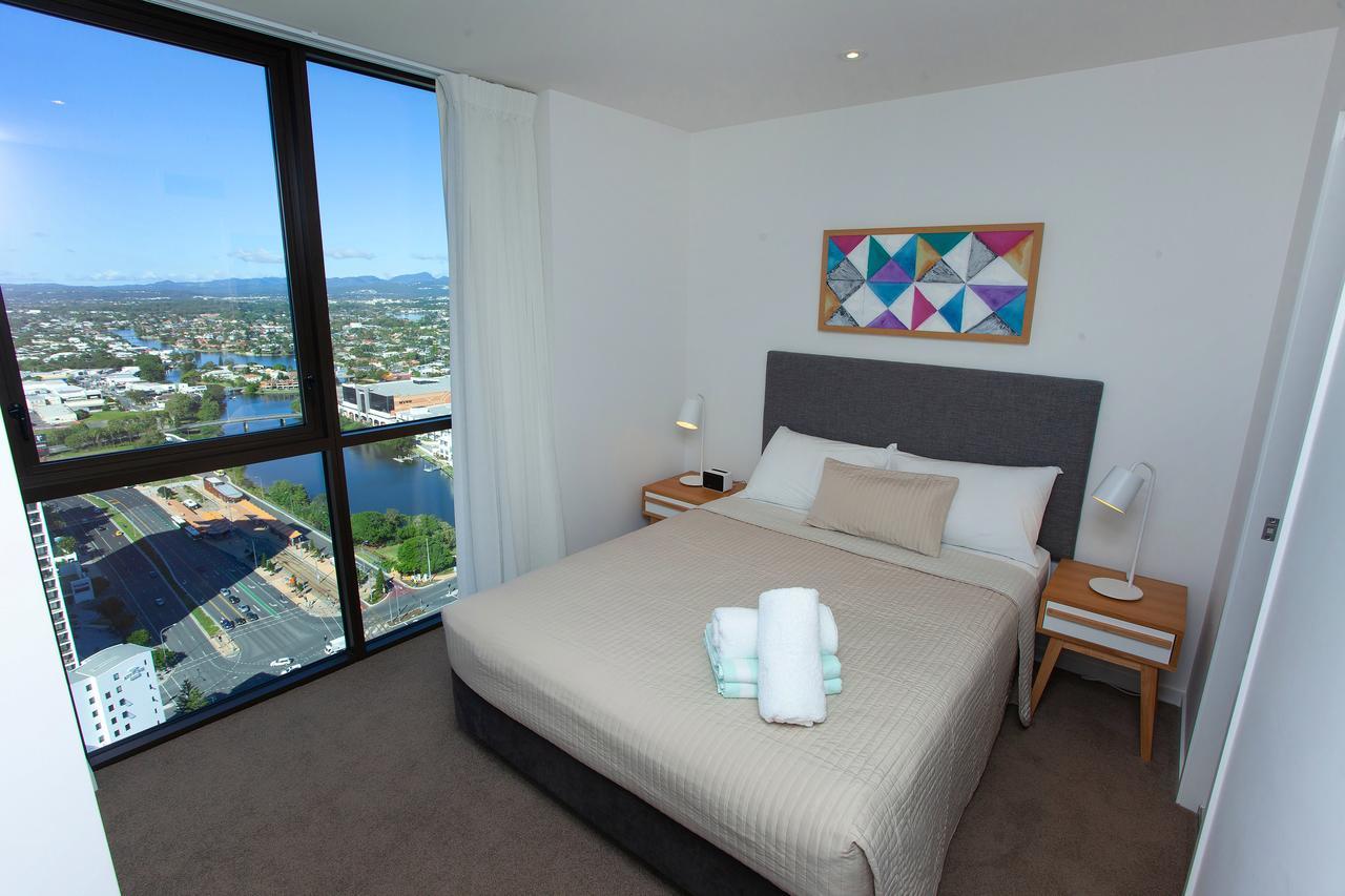 High Floor Ocean View Suites Broadbeach Gold Coast Exterior photo