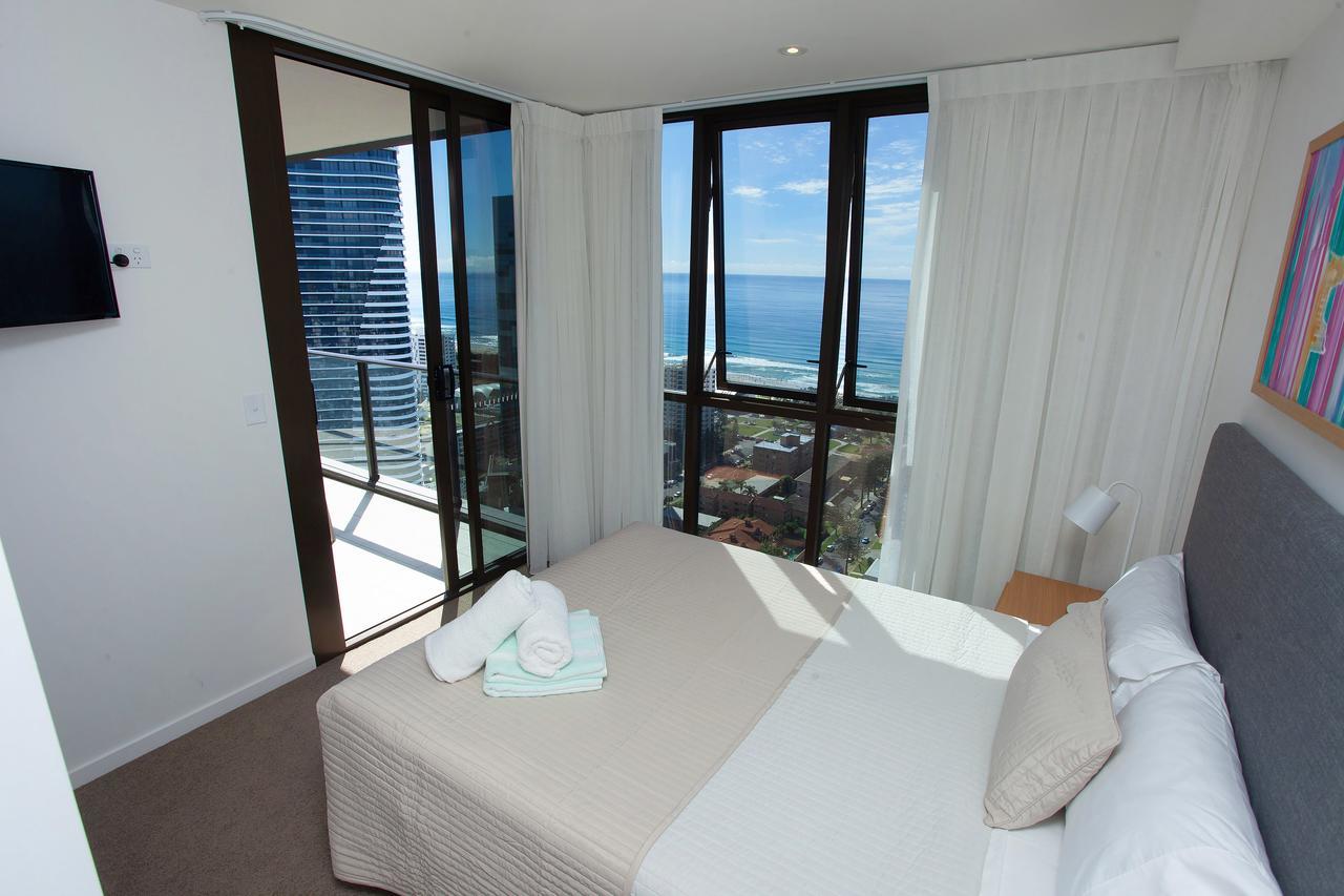 High Floor Ocean View Suites Broadbeach Gold Coast Exterior photo